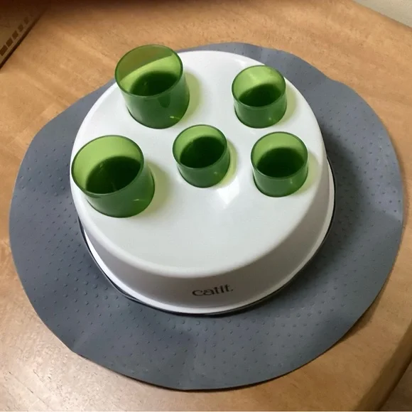 Interactive Cat Feeder - Senses 2.0 - Picture 2 of 3